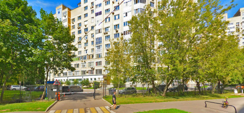 Челюскинская 9