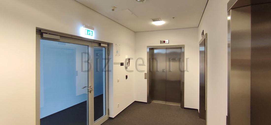 бизнес центр MERCEDES-BENZ PLAZA москва